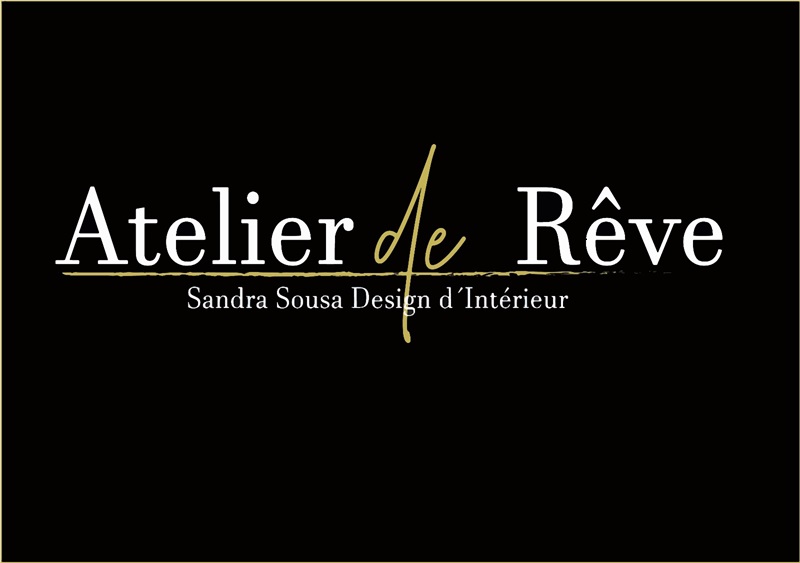 Logo of 'Atelier de Rêve' with a subtitle 'Sandra Sousa Design d'Intérieur' on a black background, alongside text describing the partnership with DConstruction, emphasizing their commitment to expert craftsmanship and innovative design for exceptional results.